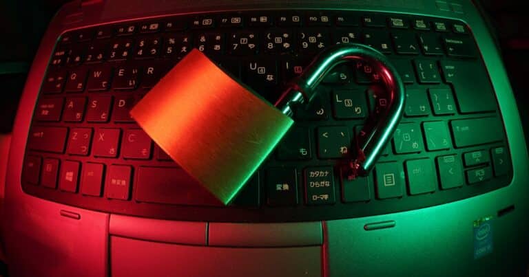 tarayici eklentileri sifre okuma