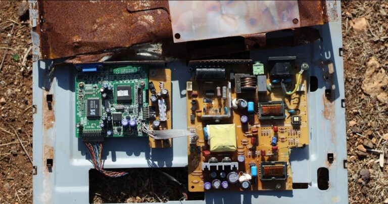 Bilgisayar Kisa Devre Anakart