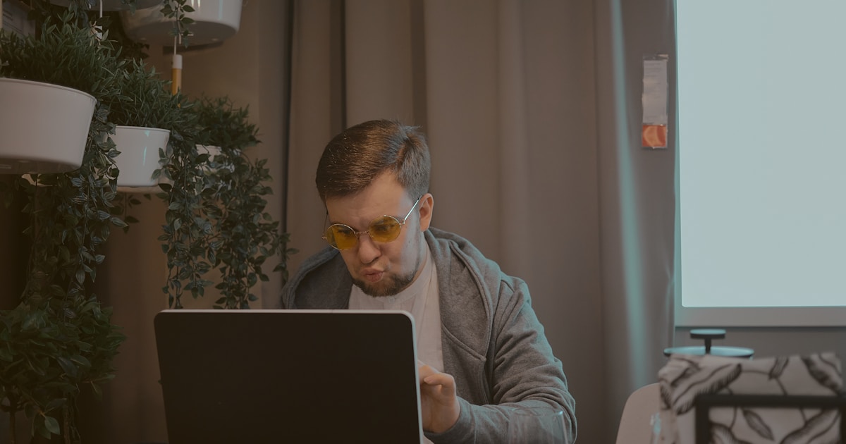 sirket bilgisayarinda kisisel hesaplar