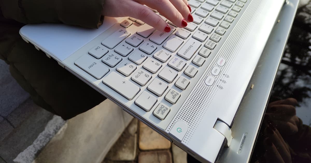 laptop adaptoru asiri isinma